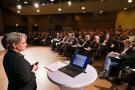 Einführung für die rund 300 Konferenzteilnehmer, Prozessbegleiterin Ruth Hammerbacher, hammerbacher beratung &amp; projekte, Osnabrück